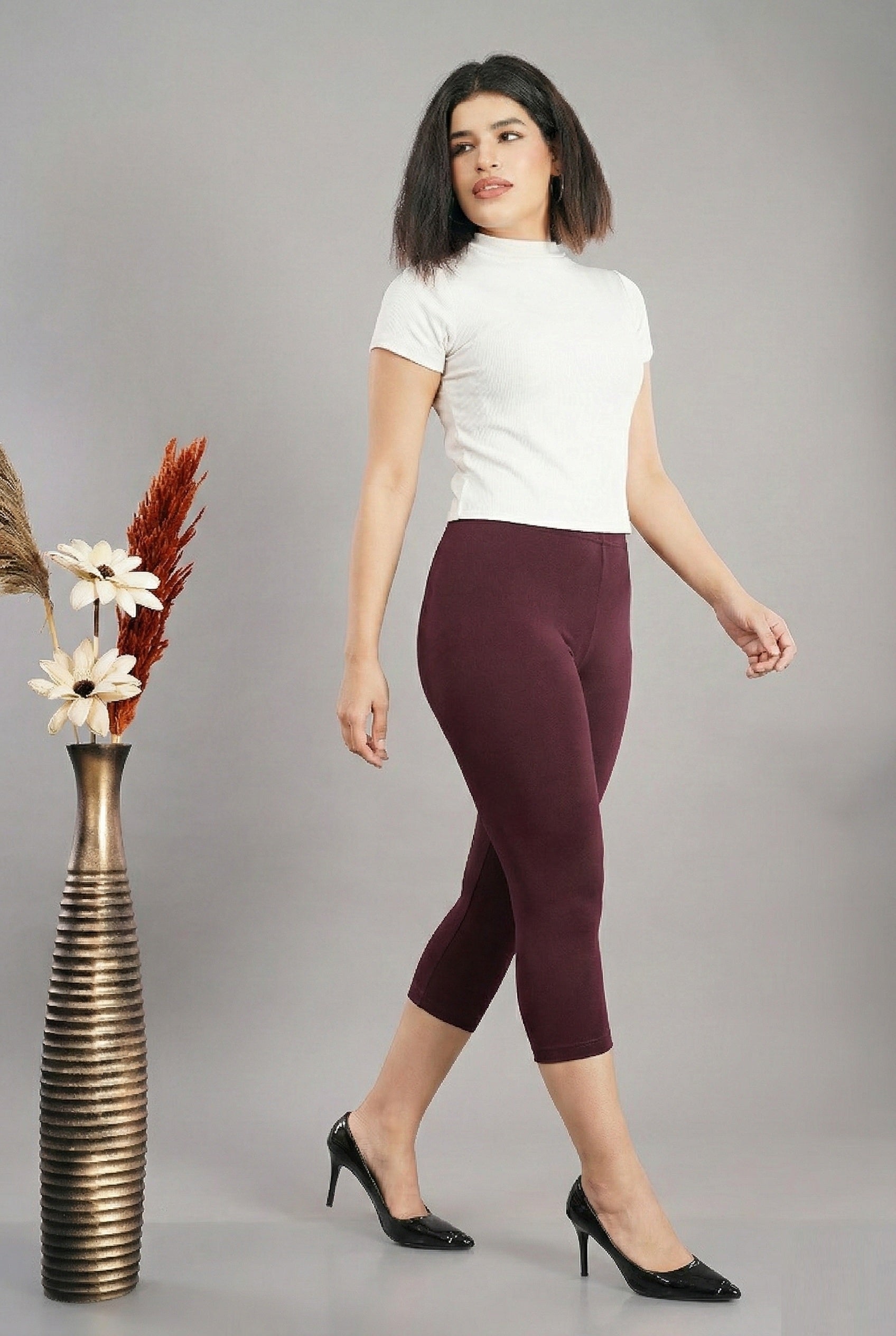 Shsuvia Women's Mid Waist Stretchable Cropped 3/4th Length Leggings